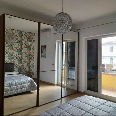 Lägenhet House Desire Rom